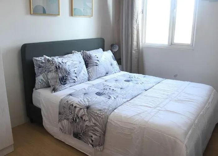 Huge A2j Executive Luxury 1br Near Abs Cbn, Gma * Manila