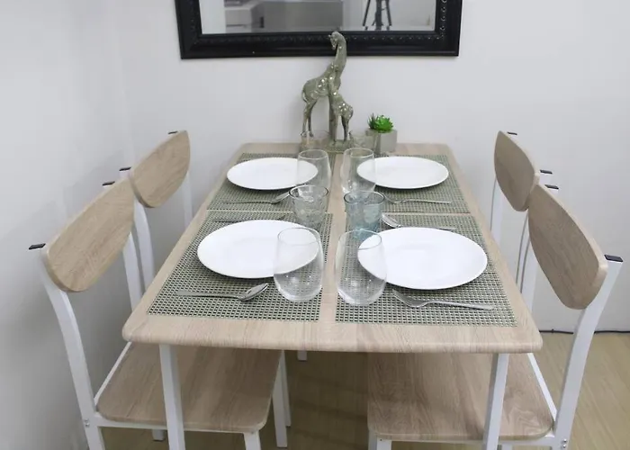 Huge A2j Executive Luxury 1br Near Abs Cbn, Gma *
