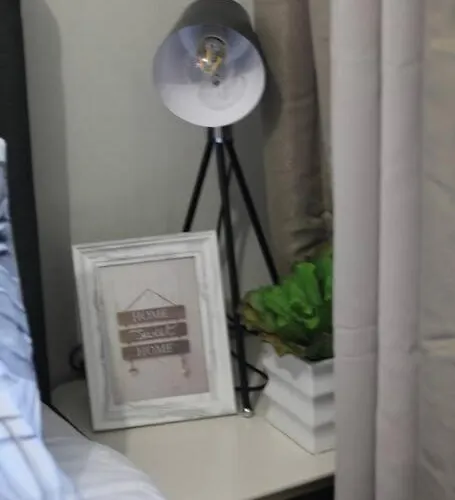 Huge A2j Executive Luxury 1br Near Abs Cbn, Gma Apartment
