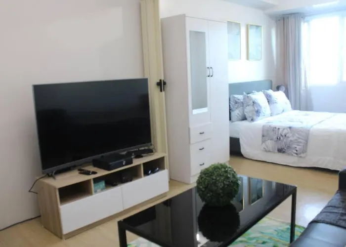 Huge A2j Executive Luxury 1br Near Abs Cbn, Gma Apartment Manila