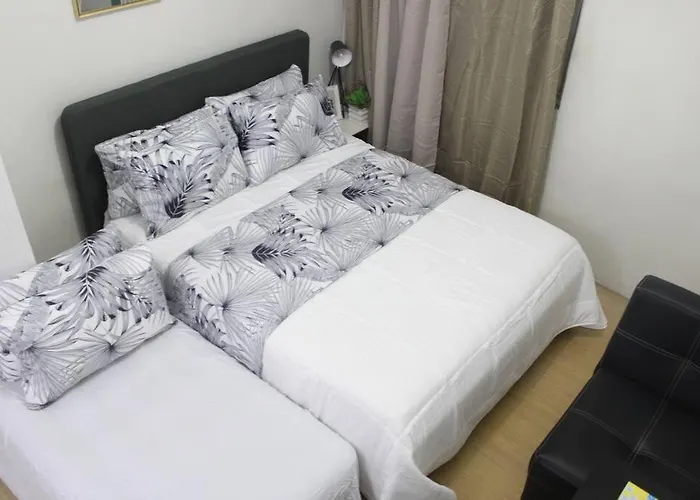 Huge A2j Executive Luxury 1br Near Abs Cbn, Gma Apartment Manila