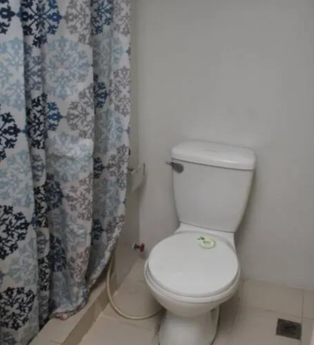 Huge A2j Executive Luxury 1br Near Abs Cbn, Gma Apartment