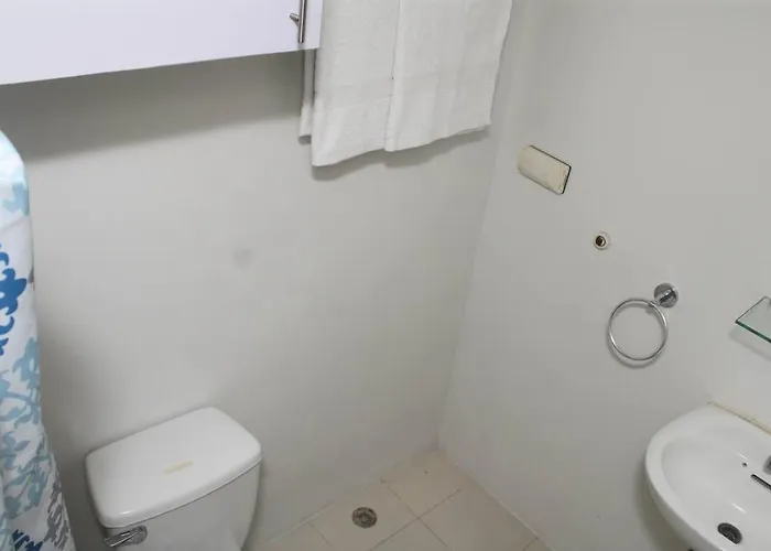 Huge A2j Executive Luxury 1br Near Abs Cbn, Gma